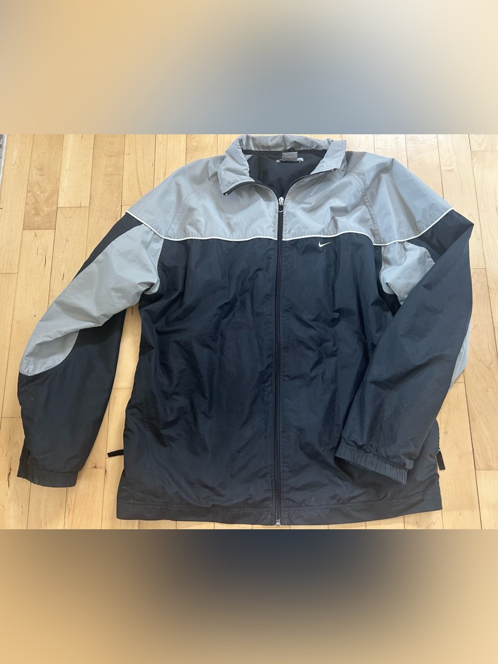 Nike Men's Vintage Black & Light Gray Windbreaker Jacket XL